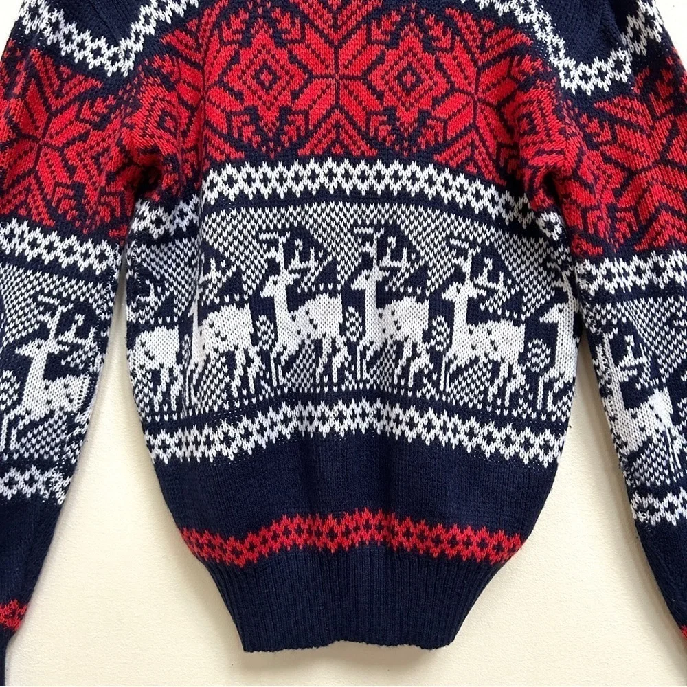 Vintage Fair Isle Nordic Unisex Reindeer Snowflake Christmas Sweater, Size M